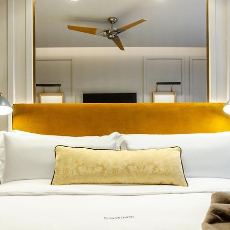 Browns Avenue Hotel Lisboa Eksteriør billede A bedroom at the hotel