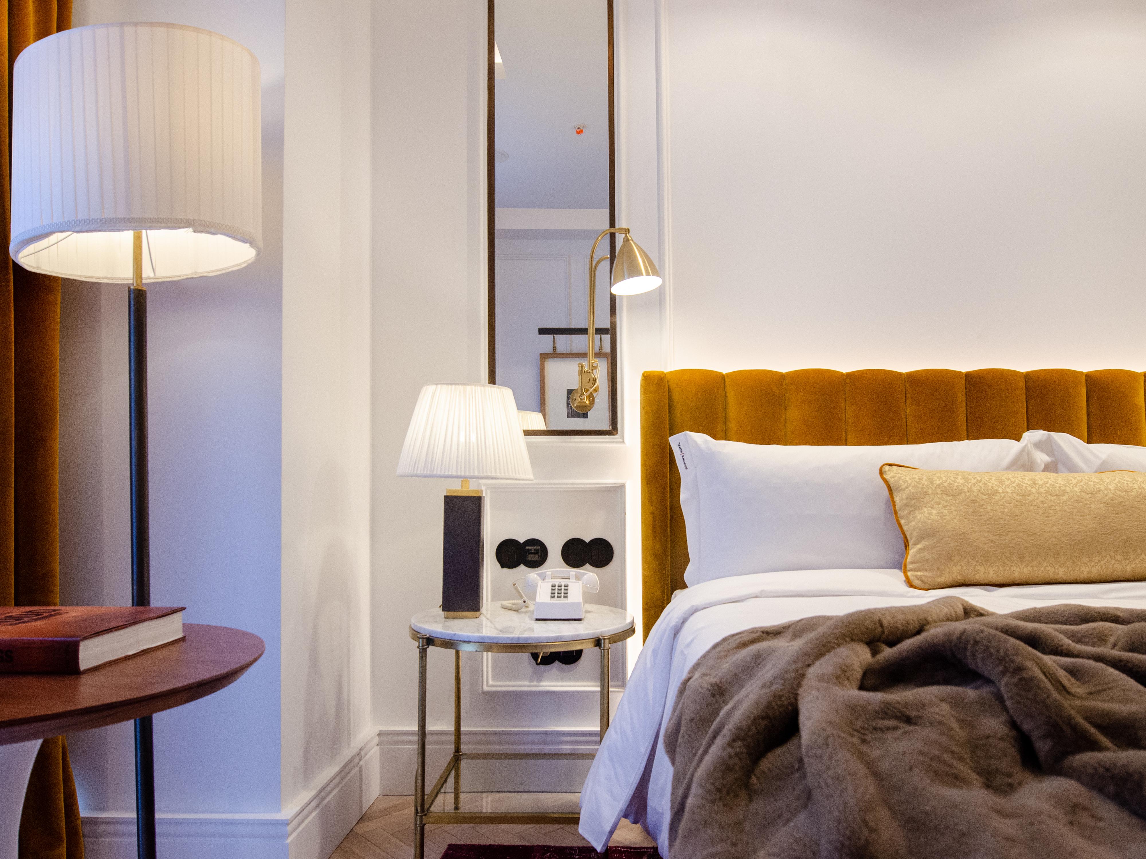Browns Avenue Hotel Lisboa Eksteriør billede A bedroom at the hotel